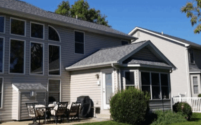 Signs Your Siding Is Causing Moisture Problems (Not Your Roof)