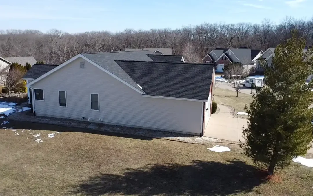 Vinyl vs Fiber Cement Siding in Missouri Winters: Pros, Cons, and Costs